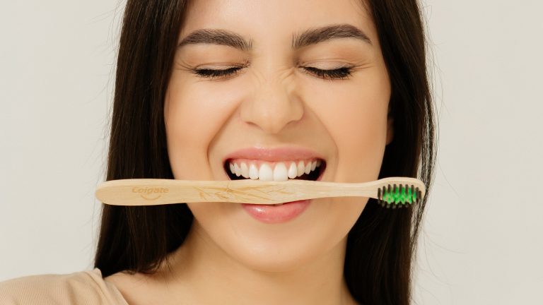 Чем полоскать рот при стоматите: эффективные средства